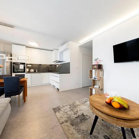 Arena - Shopping & W Free Parking Apartmán *